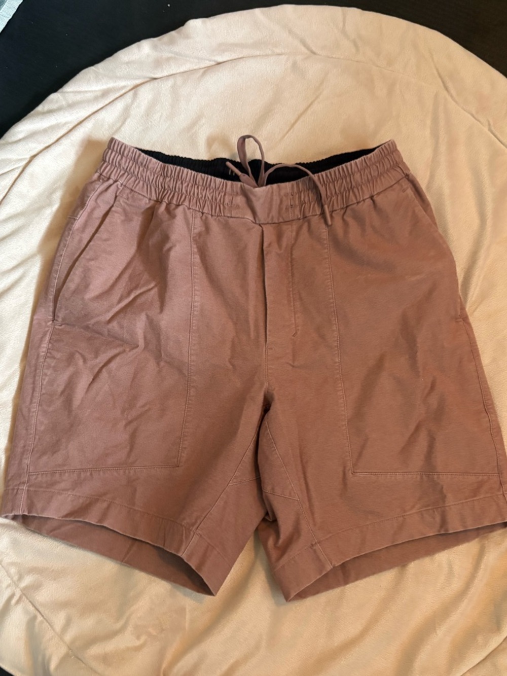 Lululemon men’s bowline shorts